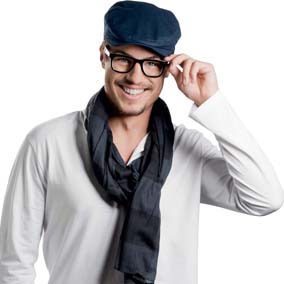 Baschi, cerchietti e bob k-up coppola estiva con visiera